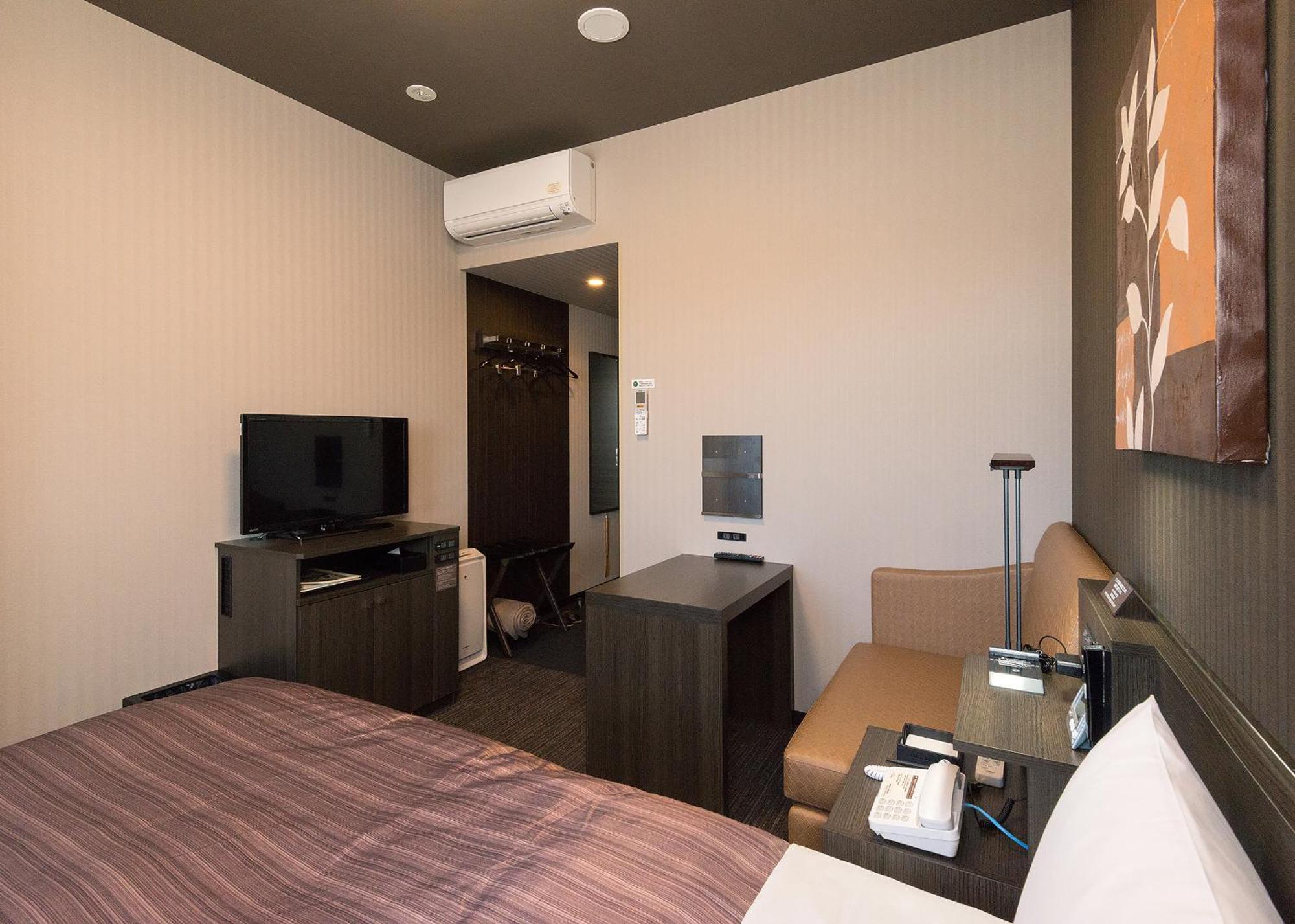 Hotel Route-Inn Chitose Ekimae Kültér fotó